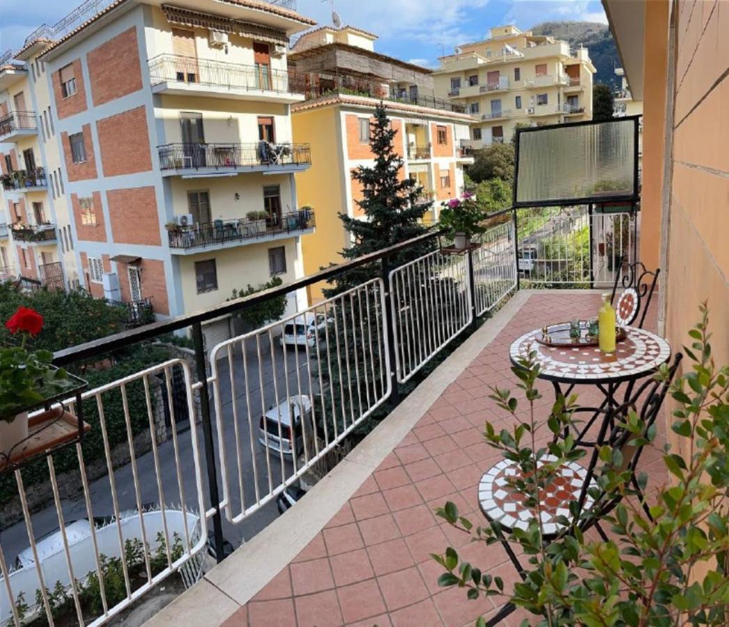Ferienwohnung A Casa E' Mamma Sorrent Exterior foto